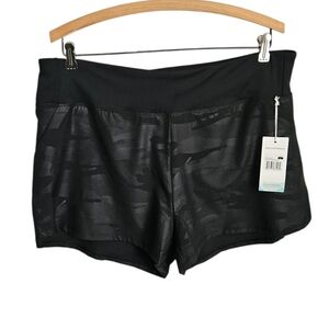 NWT Black Embossed Camo Athletic Shorts, Size Large